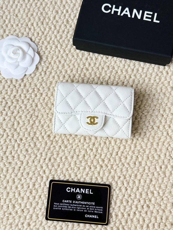 コピーシャネル激安財布正面デザイン